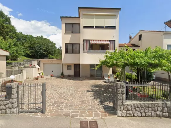 3-bedroom Apartment In Jušići, Croatia (160 M²)