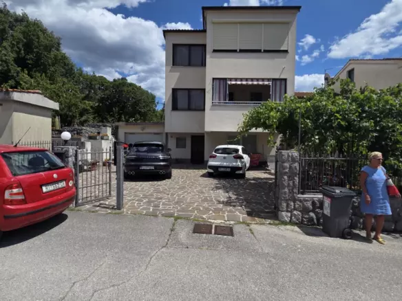 3-bedroom Apartment In Jušići, Croatia (160 M²)