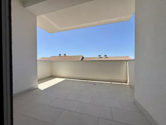 3-bedroom Apartment In Crikvenica, Croatia (123 M²)