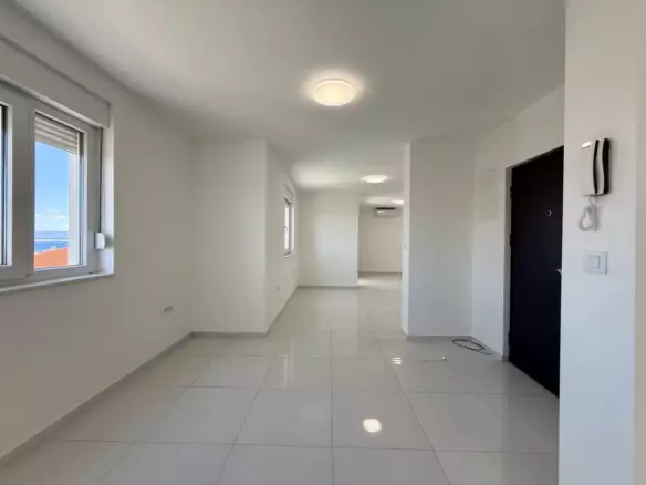 3-bedroom Apartment In Crikvenica, Croatia (123 M²)