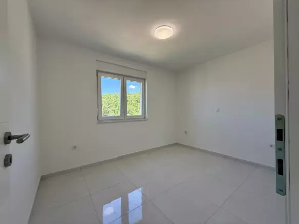 3-bedroom Apartment In Crikvenica, Croatia (123 M²)
