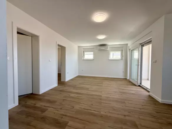 3-bedroom Apartment In Crikvenica, Croatia (123 M²)