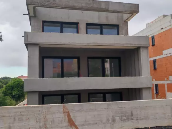 9-bedroom Apartment In Petrčane, Croatia (444,32 M²)