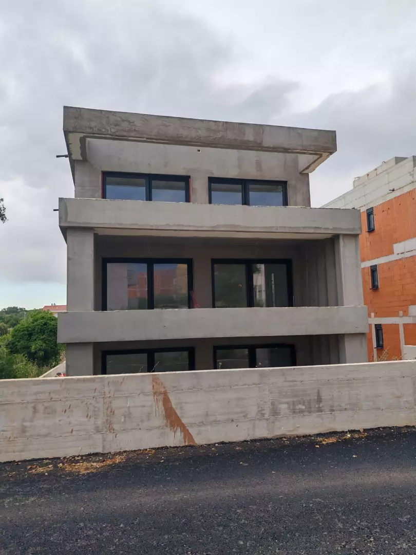9-bedroom Apartment In Petrčane, Croatia (444,32 M²)