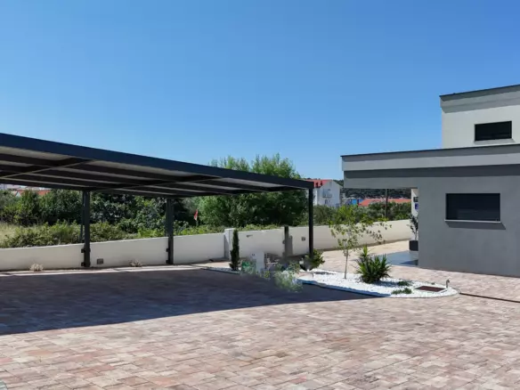 3-bedroom Villa In Banjol, Croatia (270 M²)