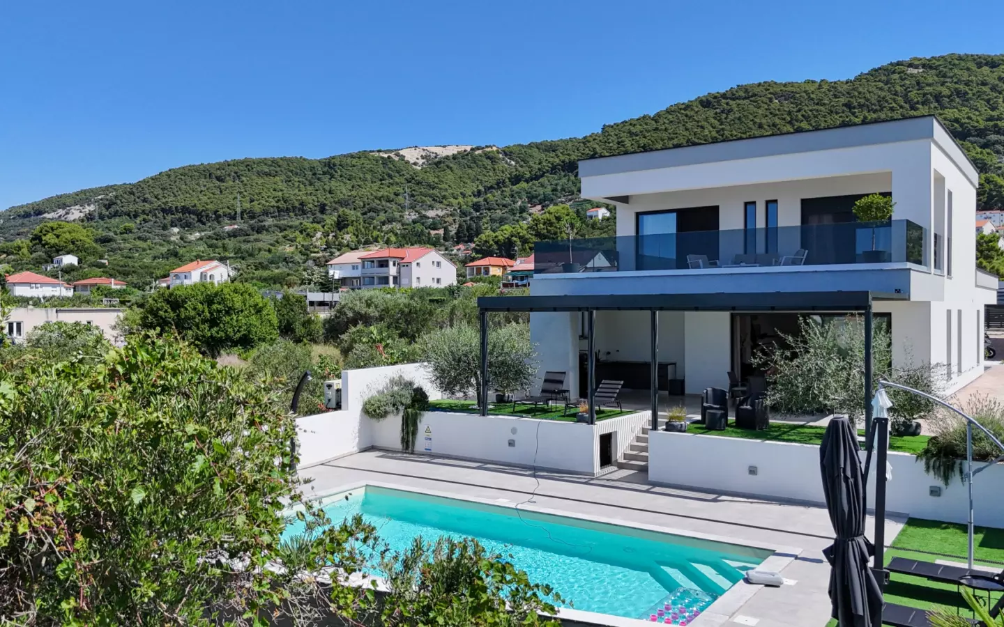 3-bedroom Villa In Banjol, Croatia (270 M²)