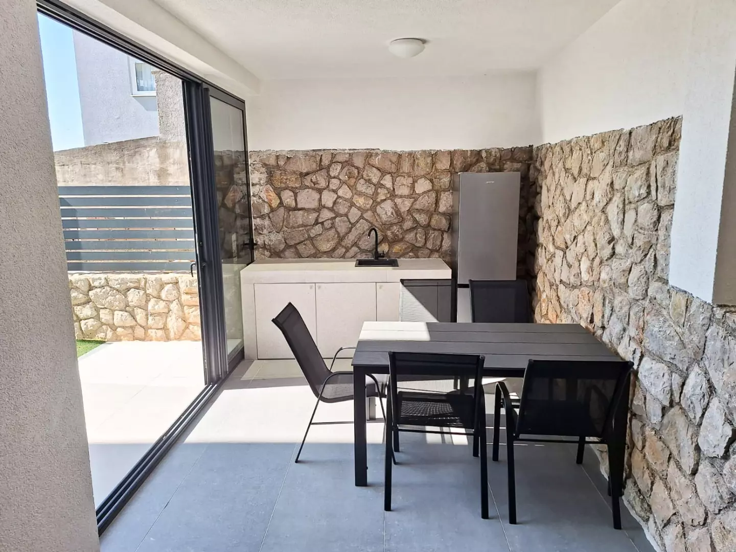 2-bedroom Apartment In Omišalj, Croatia (67 M²)