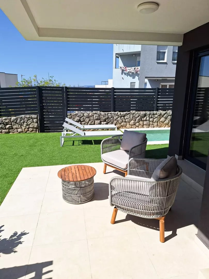 2-bedroom Apartment In Omišalj, Croatia (67 M²)