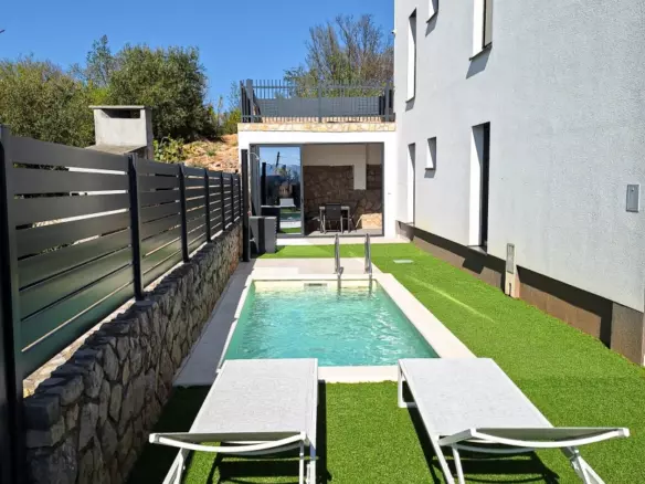 2-bedroom Apartment In Omišalj, Croatia (67 M²)