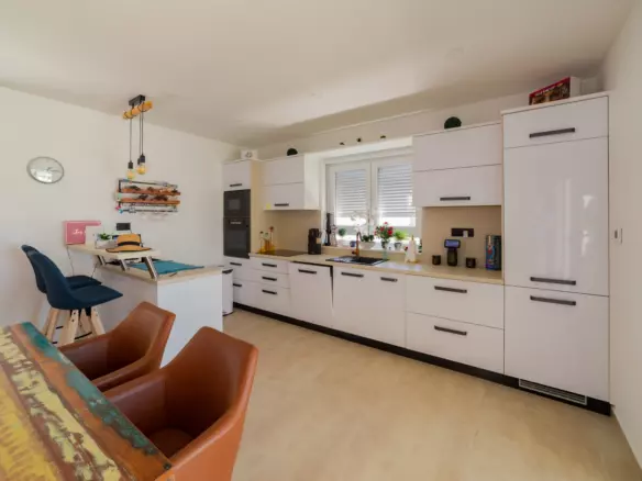 3-bedroom Villa In Vrsi, Croatia (141 M²)