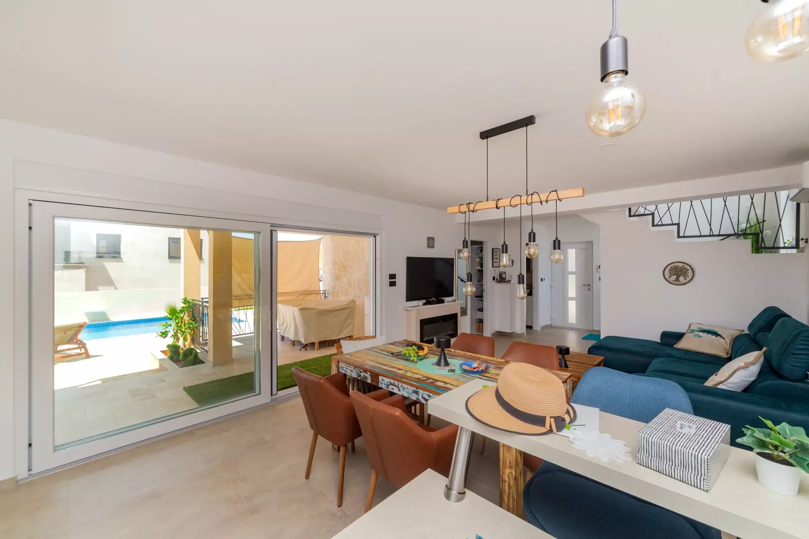 3-bedroom Villa In Vrsi, Croatia (141 M²)