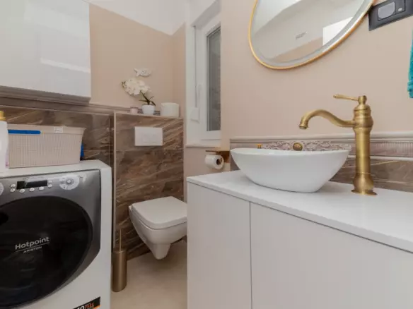 3-bedroom Villa In Vrsi, Croatia (141 M²)