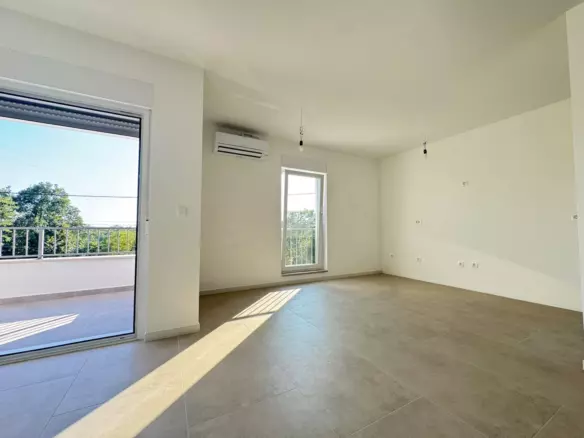 2-bedroom Apartment In Drenova, Croatia (65 M²)