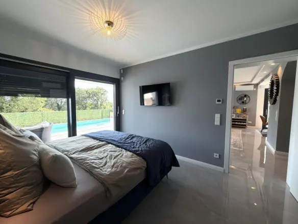 4-bedroom Villa In Kosinožići, Croatia (245 M²)