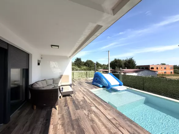 4-bedroom Villa In Kosinožići, Croatia (245 M²)