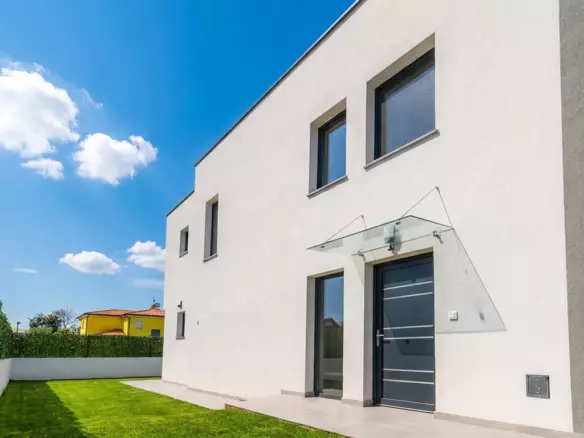 4-bedroom Villa In Poreč, Croatia (204 M²)