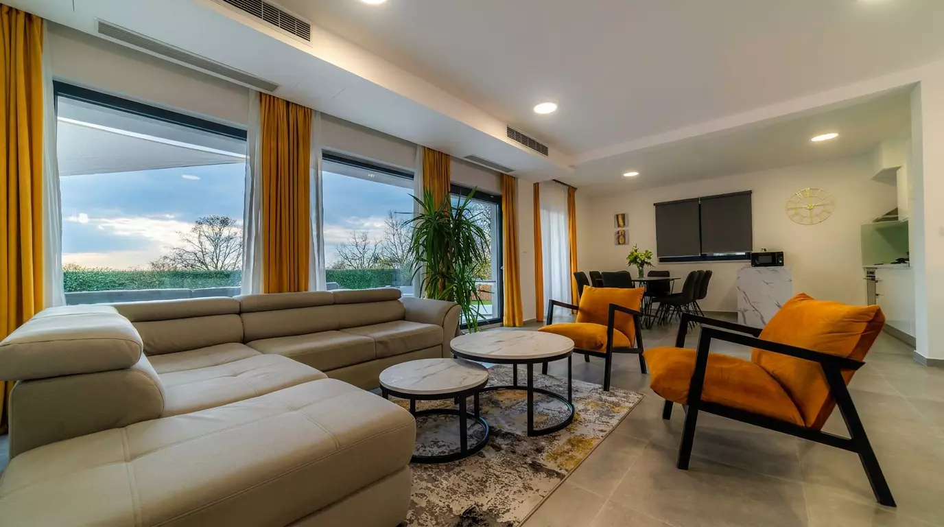 4-bedroom Villa In Poreč, Croatia (204 M²)