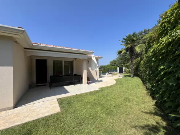 5-bedroom Villa In Poreč, Croatia (180 M²)