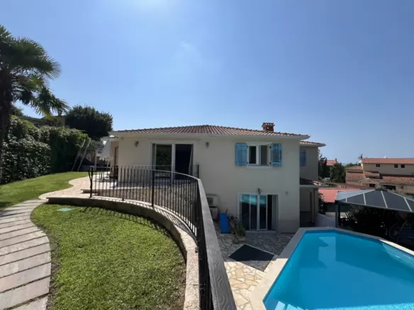 5-bedroom Villa In Poreč, Croatia (180 M²)