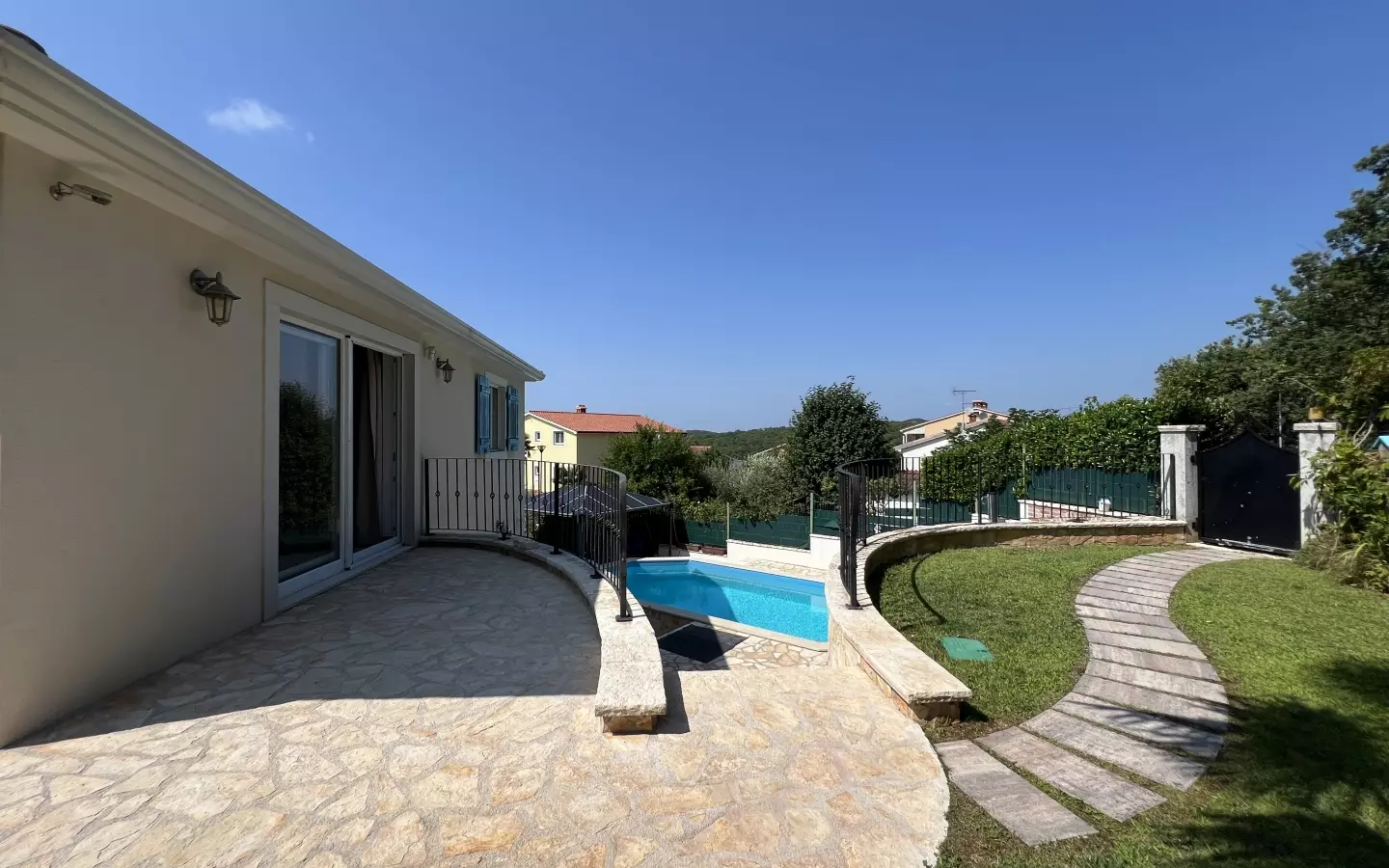 5-bedroom Villa In Poreč, Croatia (180 M²)