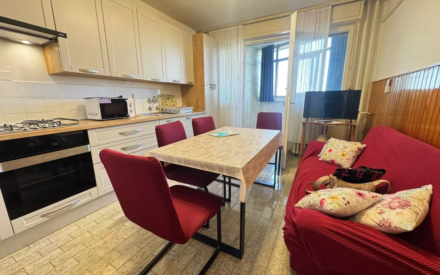 2-bedroom Apartment In Podmurvice, Croatia (56 M²)