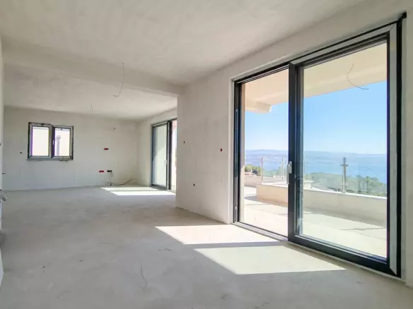 3-bedroom Apartment In Ika, Croatia (17.648 M²)