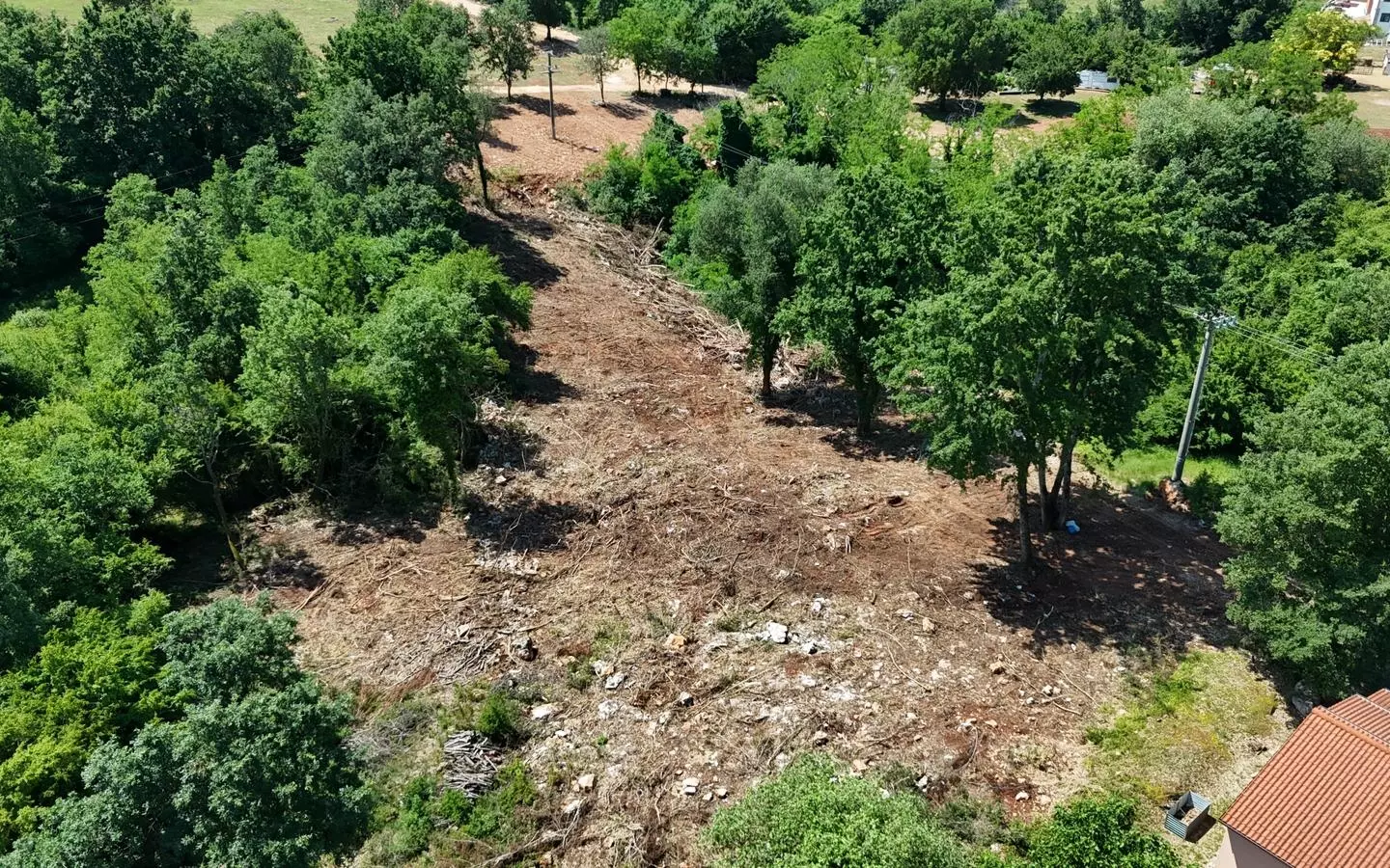 Land In Baderna, Croatia (2.200 M²)
