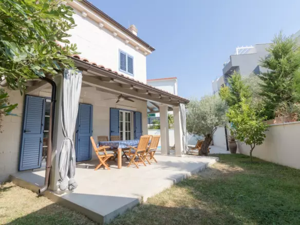 2-bedroom Detached House In Murter, Croatia (148 M²)