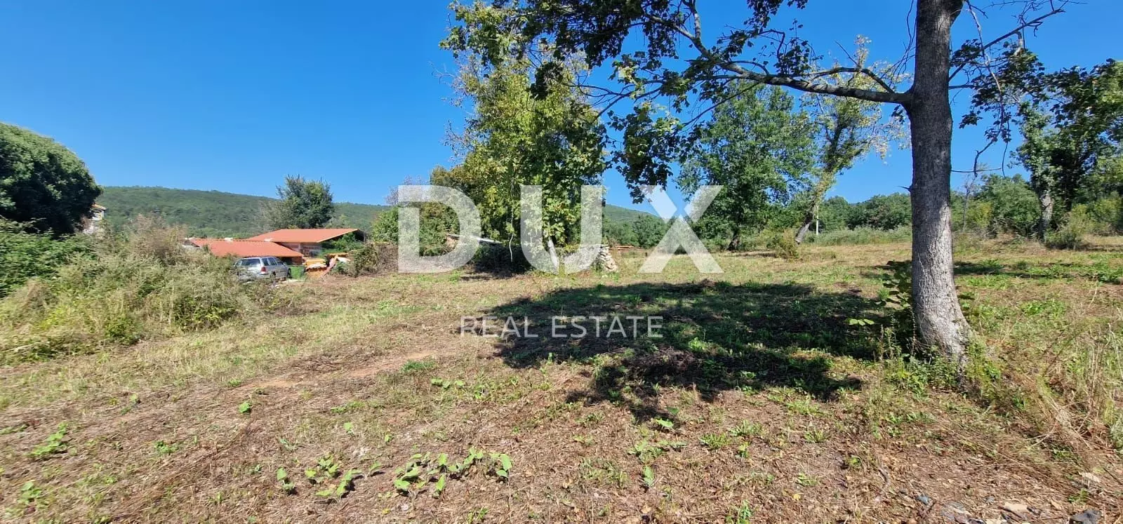 Land In Oprtalj, Croatia (1.042 M²)