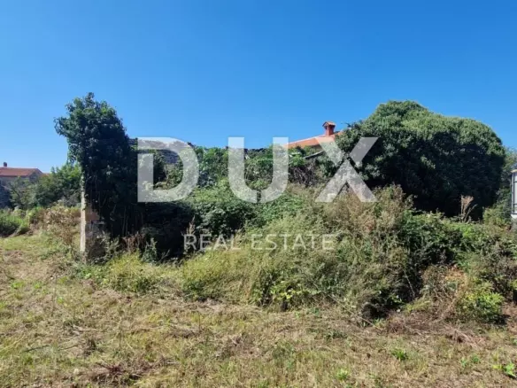 Land In Oprtalj, Croatia (3.471 M²)