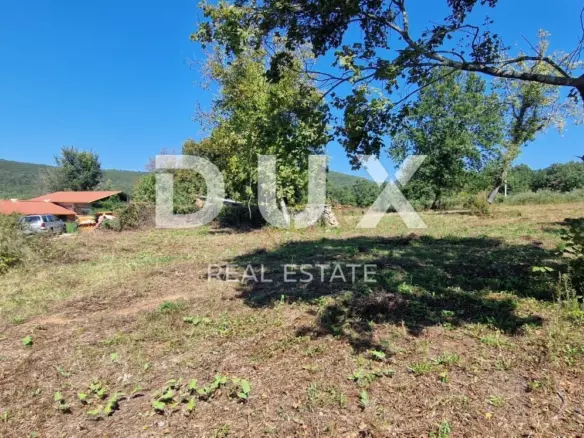 Land In Oprtalj, Croatia (3.471 M²)