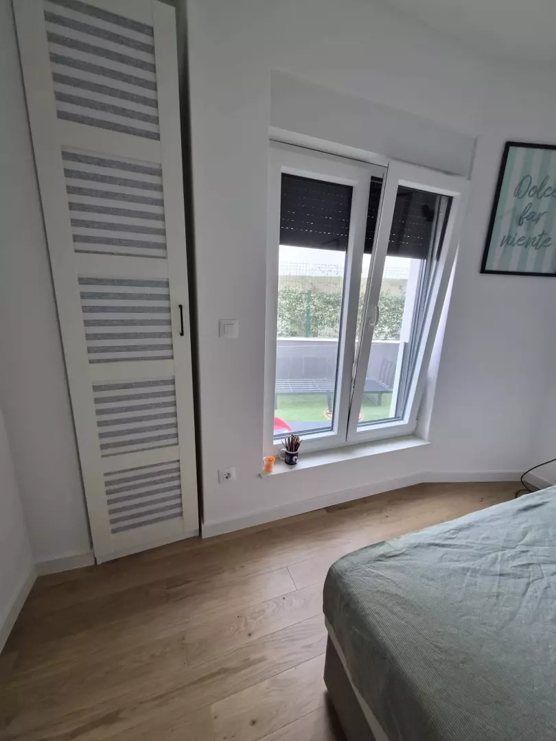 original_1787224851_ugradni-ormar-i-prozor-prema-dvoristu-955f1a 2-bedroom Apartment In Žaborić, Croatia (7.458 M²)