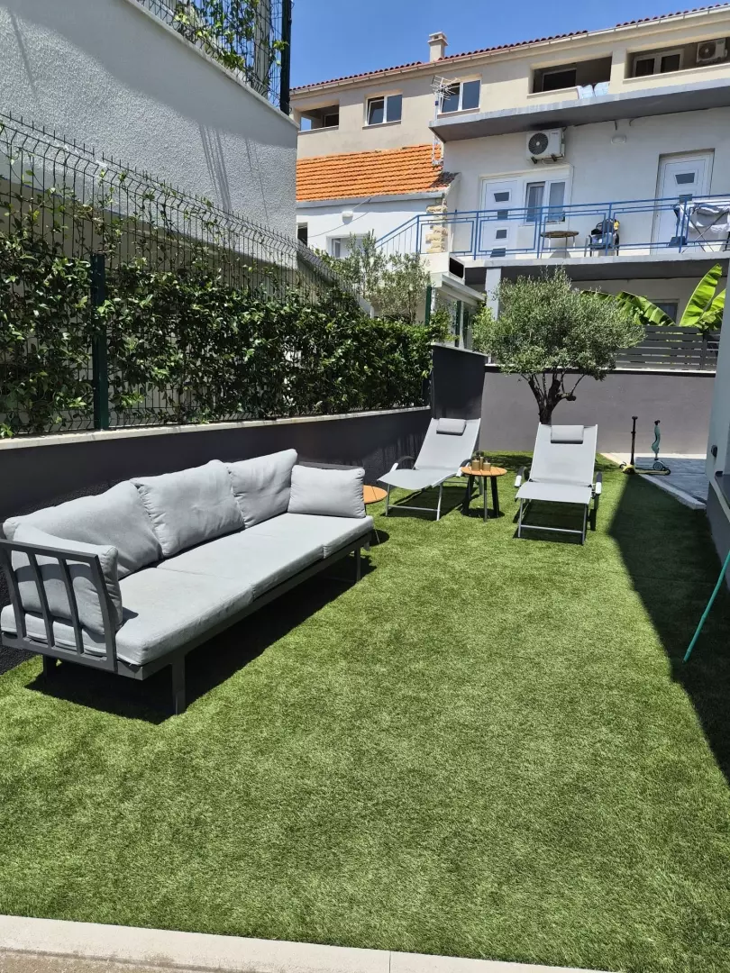 original_1787224889_privatni-vrt-vanjska-garnitura-76f911 2-bedroom Apartment In Žaborić, Croatia (7.458 M²)