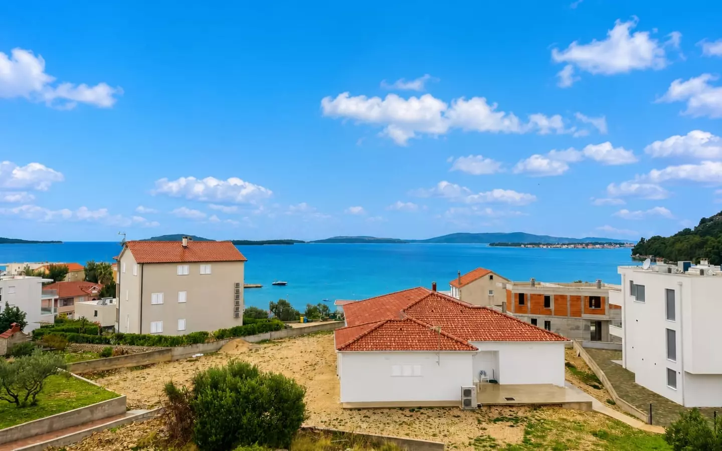 2-bedroom Apartment In Žaborić, Croatia (6.853 M²)