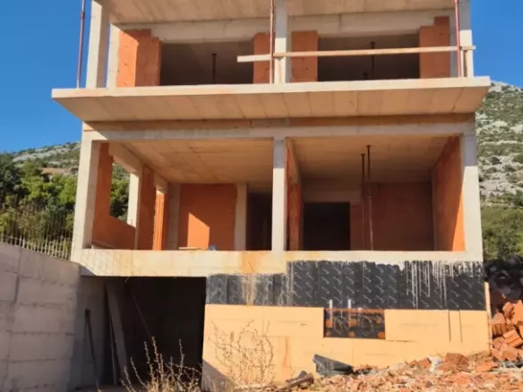 4-bedroom Detached House In Starigrad, Croatia (280 M²)