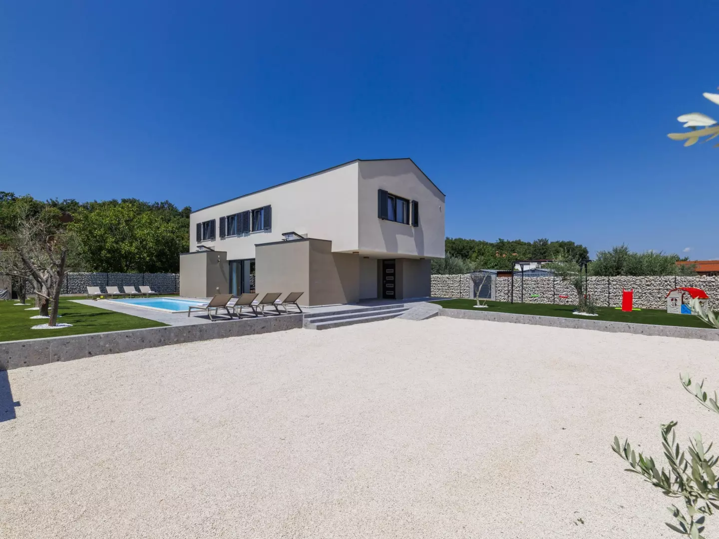 4-bedroom Detached House In Loborika, Croatia (242 M²)