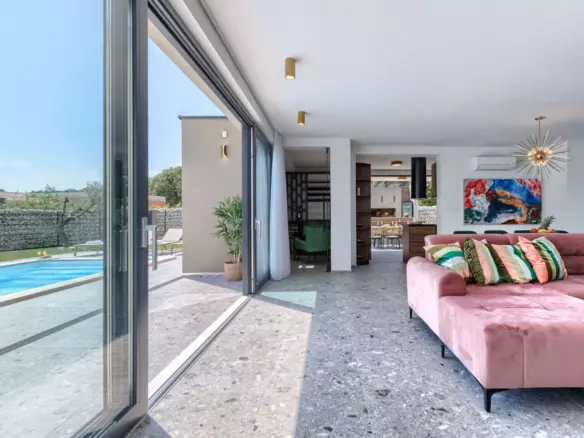 4-bedroom Detached House In Loborika, Croatia (242 M²)