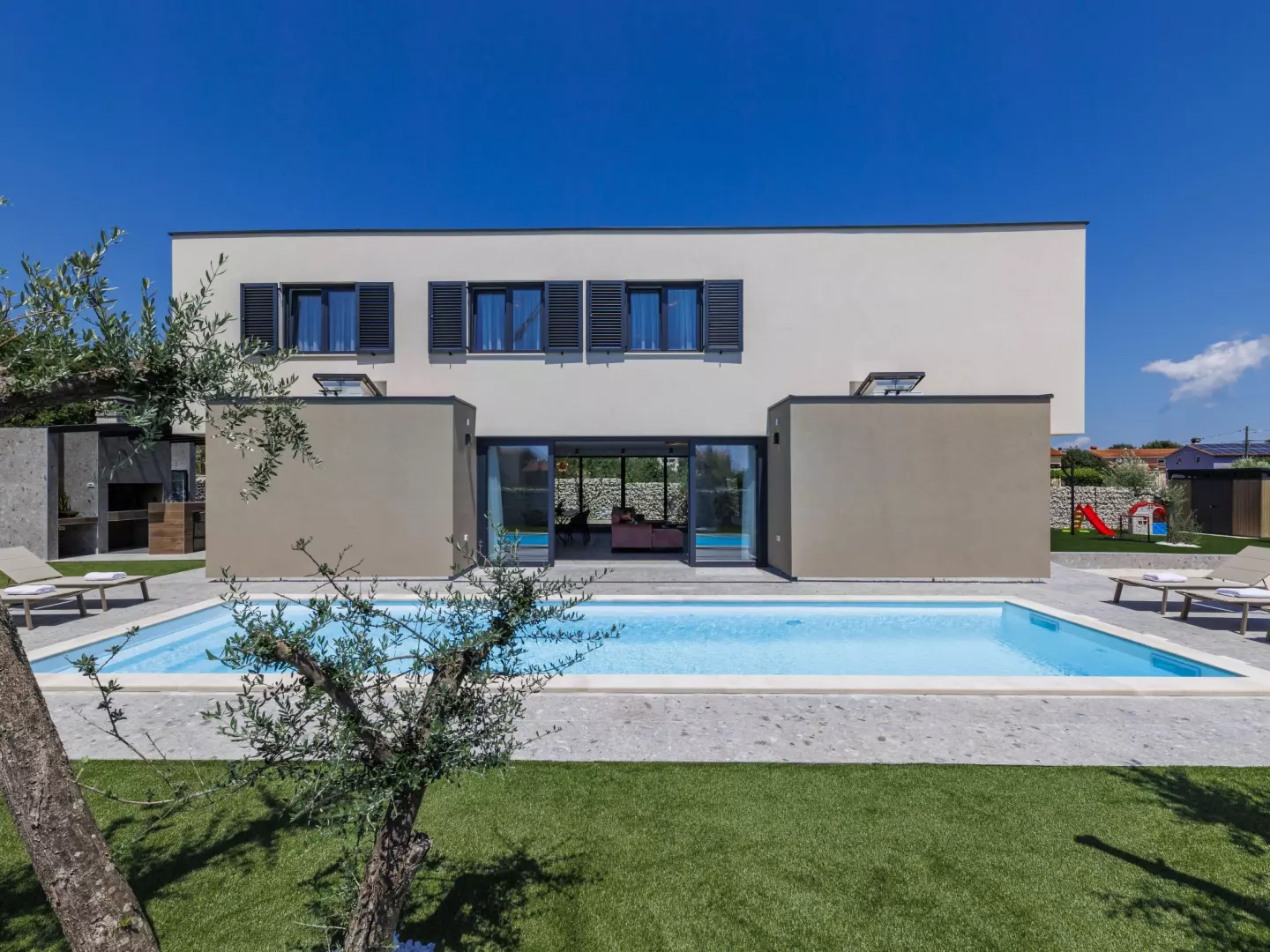 4-bedroom Detached House In Loborika, Croatia (242 M²)