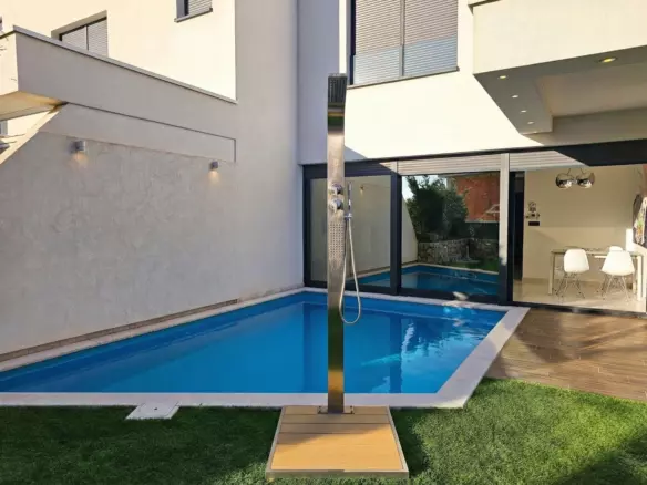 2-bedroom Apartment In Krk, Croatia (1.123 M²)
