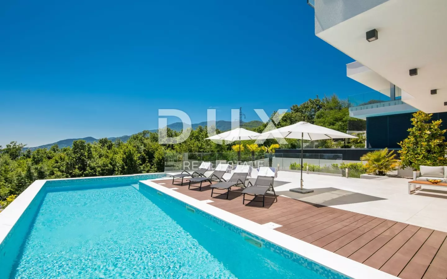5-bedroom Villa In Veprinac, Croatia (309 M²)