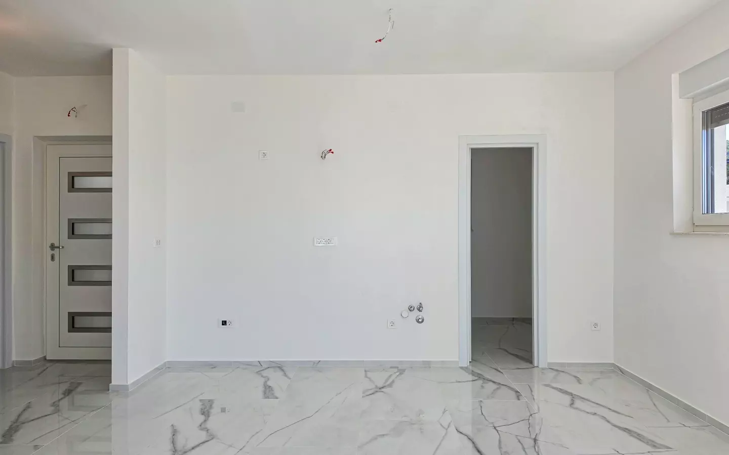 3-bedroom Apartment In Banjol, Croatia (123 M²)