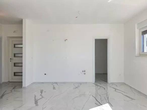 3-bedroom Apartment In Banjol, Croatia (123 M²)