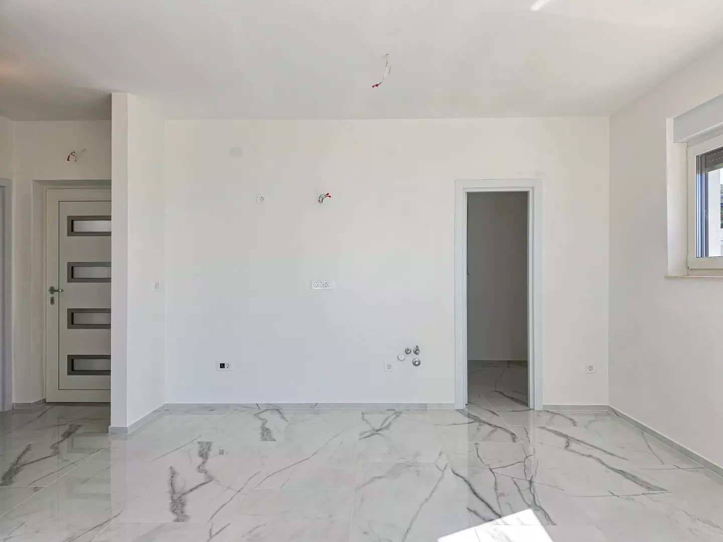 3-bedroom Apartment In Banjol, Croatia (123 M²)