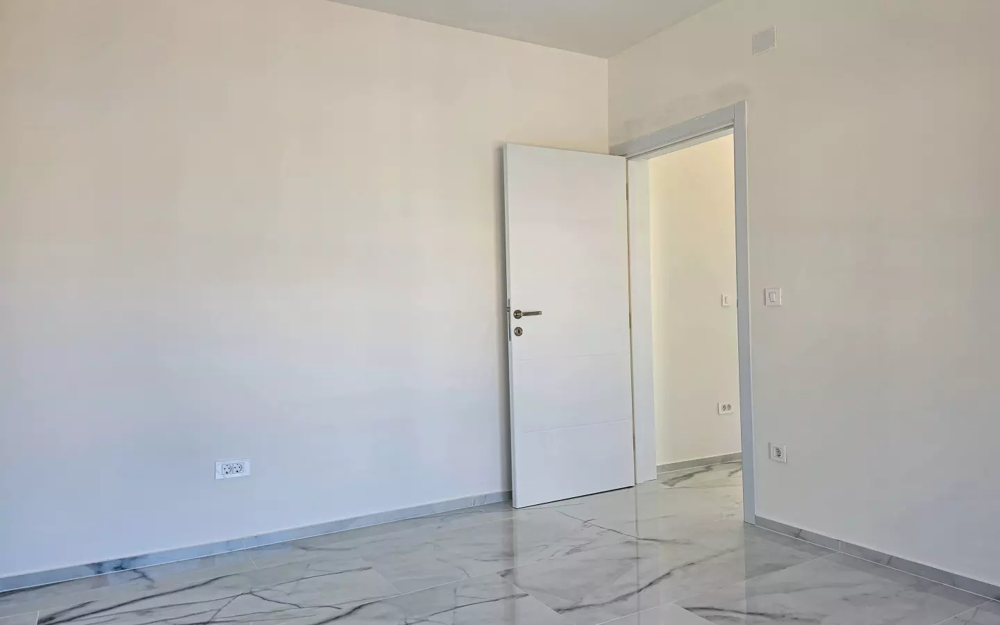 3-bedroom Apartment In Banjol, Croatia (123 M²)