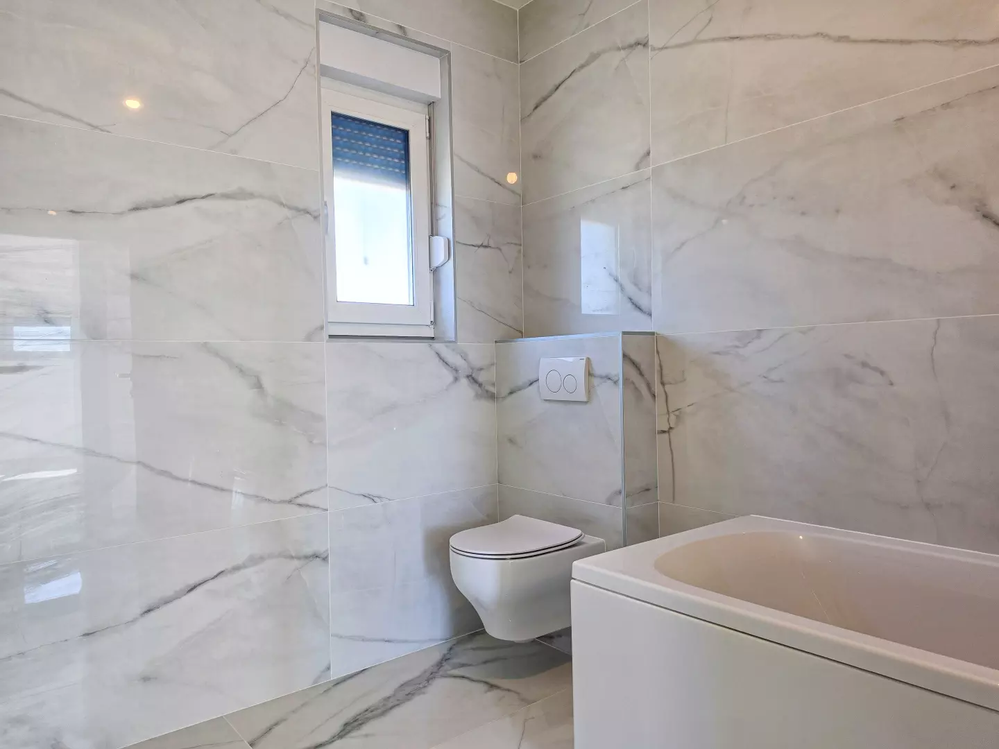 3-bedroom Apartment In Banjol, Croatia (123 M²)
