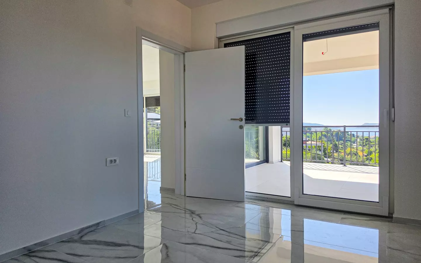 3-bedroom Apartment In Banjol, Croatia (123 M²)