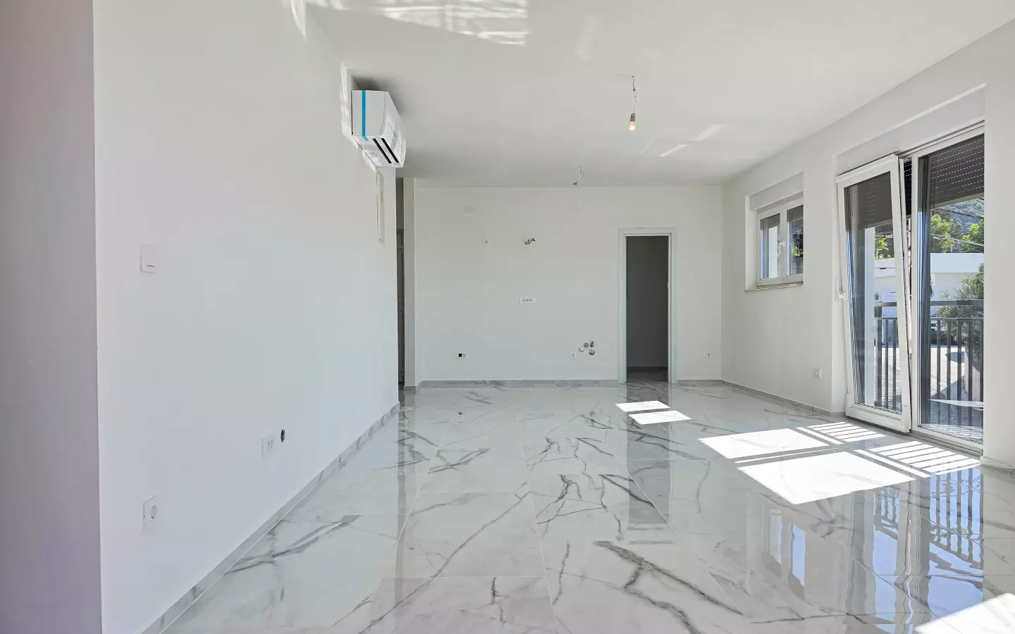 3-bedroom Apartment In Banjol, Croatia (123 M²)