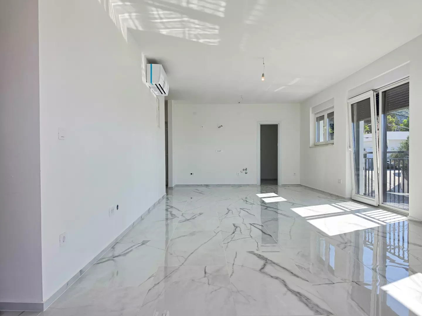 3-bedroom Apartment In Banjol, Croatia (123 M²)