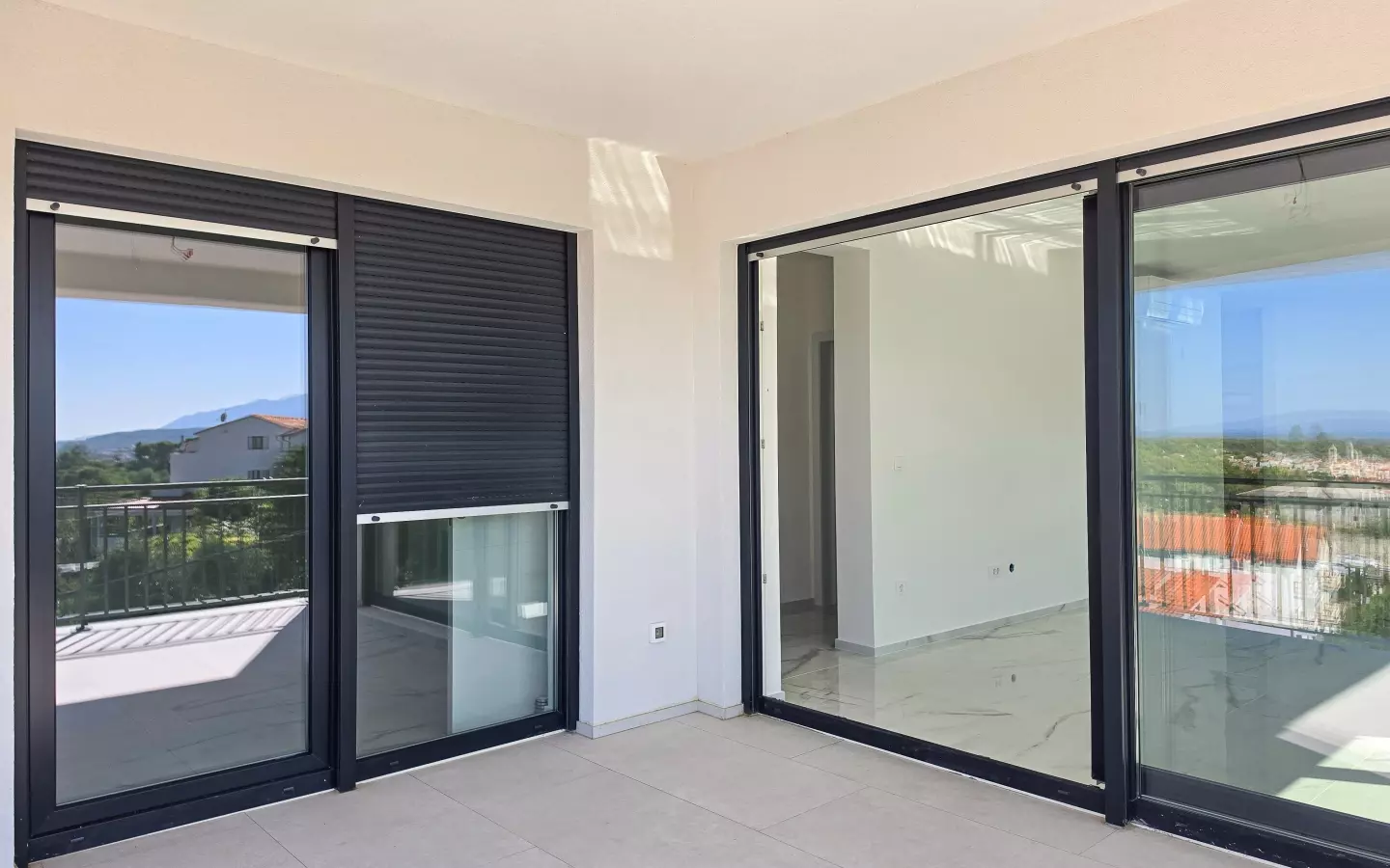 3-bedroom Apartment In Banjol, Croatia (123 M²)