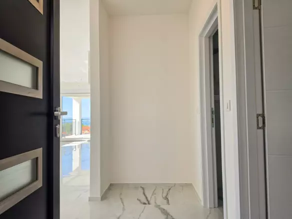 3-bedroom Apartment In Banjol, Croatia (123 M²)